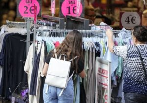 Euro Bölgesi’nde yıllık enflasyon oranı hızlı düşerek yüzde 2,9’a geriledi