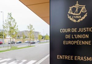 Avrupa Adalet Divanı: AB’de kamu kurumları başörtüsü yasağı uygulayabilir