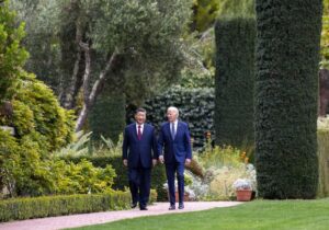 ABD-Çin ilişkileri: Biden-Şi dört saat görüştü