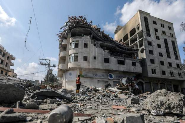 Gazze’de 31. gün: Öldürülen Filistinli sayısı 10 bine dayandı
