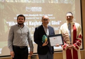 ARUCAD 2023-2024 Akademik Yılı açılış dersini Doç. Dr. Derviş Zaim verdi