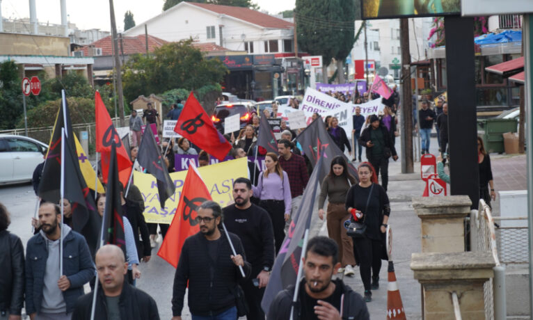 Kadınlar yoksullaşmaya, muhafazakarlaşmaya, şiddete karşı yürüdü