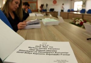 DAÜ bütçesi Meclis Komitesi’nde görüşüldü: Toplantıya DAÜ-SEN Başkanı Hoşkara ve Rektör Kılıç da katıldı