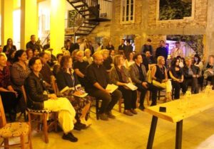 DAÜ Yayınları’nın yeni kitabı “Lame Indecisiveness: The Story of Sketches” Daü-Sen’in katkıları ile tanıtıldı