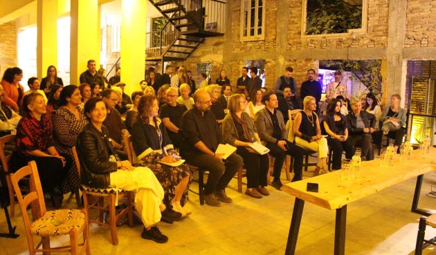 DAÜ Yayınları’nın yeni kitabı “Lame Indecisiveness: The Story of Sketches” Daü-Sen’in katkıları ile tanıtıldı
