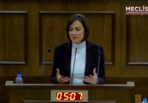 Derya, Dinçyürek’e sordu: “Protokolü alıp elçiliğe mi gittiniz?”
