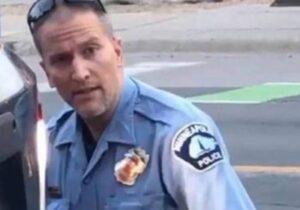 George Floyd’u öldüren polis cezaevinde bıçaklandı