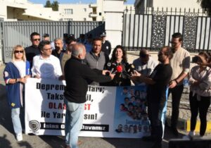 KTOEÖS, Elçilik önünde İsias’ta kaybedilen öğretmen ve çocuklar için adalet çağrısında bulundu