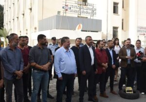 Sendikalar elektrik zammını lastik ve hesap makinesi ile protesto etti