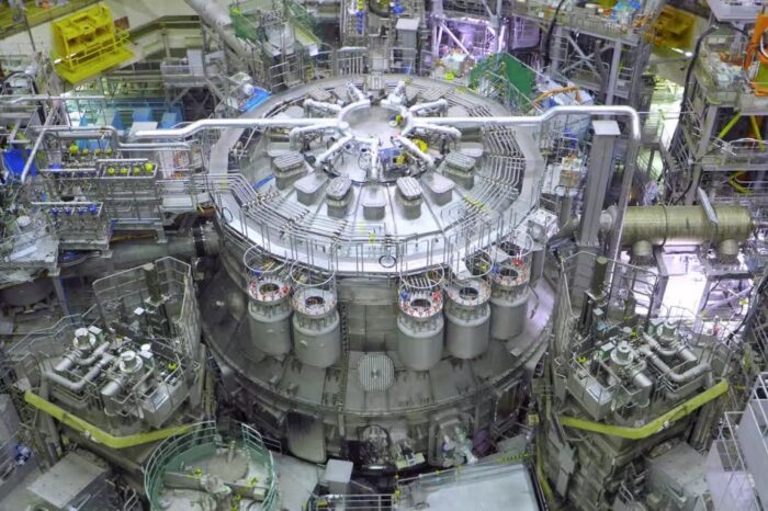 Dünyanın en büyük deneysel nükleer füzyon reaktörü Japonya’da faaliyete başladı