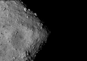 Japonya, Dünya’nın yörüngesindeki asteroidi saptıracak uzay aracı teknolojisini test ediyor
