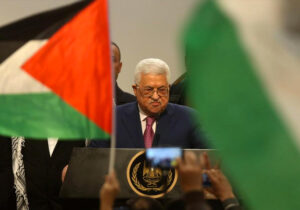 Abbas, UCM Başsavcısı’ndan İsrail’in savaş suçlarının bir an önce soruşturulmasını istedi