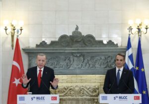 Yunan basınında Erdoğan’ın Atina gezisi: ‘İlişkilerde yeni döneme girildi, tarihe geçecek bildirge imzalandı’