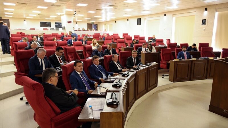Hazırladıkları bütçe ile hem halkı hem de Türkiye’yi soyuyorlar: BÜTÇEYİ DE KENDİLERİNE BENZETTİLER