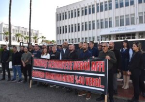 Sendikalar artırılmak istenen vergi oranları protesto etti: “Vergilerini tam ödeyenler cezalandırılıyor!”