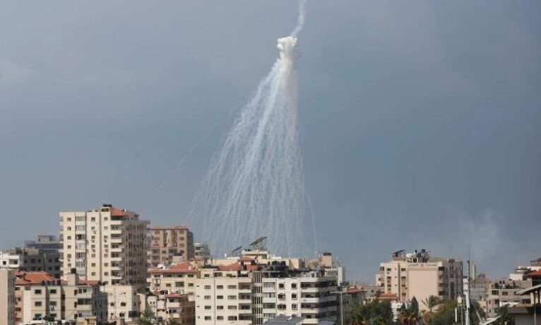 İsrail ordusu: Beyaz fosfor içeren bombalarımız var