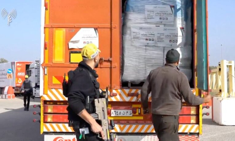Kıbrıs’tan Gazze’ye ilk insani yardım yola çıktı