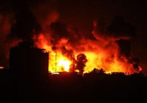 İsrail Gazze’de iki okulu bombaladı: En az 50 kişi yaşamını yitirdi