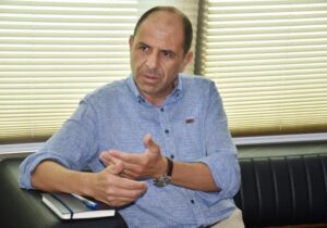 Özersay: “Dört hafta geçti, ameliyatlar için gerekli malzemeler alındı mı?”