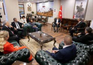 Süleyman Uluçay ve heyeti kardeş Belediye Mersin’i ziyaret etti
