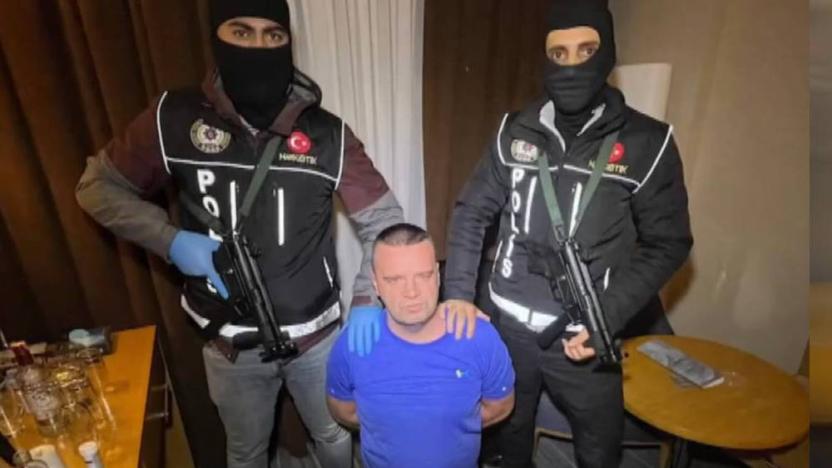 Türkiye, Interpol’ün aradığı uyuşturucu kaçakçısı İngiliz suç örgütü liderini tutukladı