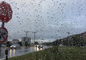 Hafta sonu soğuk ve nemli hava etkili olacak