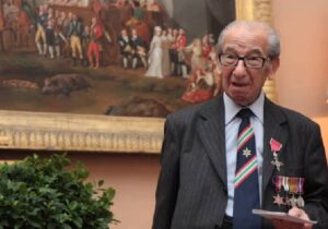 Yurtdışında yaşayan Britanyalılar, 15 yıl kuralının sona ermesiyle İngiltere seçimlerinde oy kullanma hakkını yeniden kazanacak