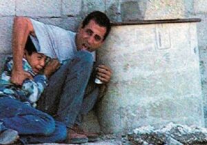 İkinci İntifada sırasında canlı yayında öldürülen 12 yaşındaki Muhammed Durra’nın kardeşi Ahmed Durra da İsrail saldırılarında hayatını kaybetti