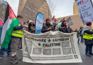 İsrail’e silah satışı yapan İngiliz savunma şirketi BAE Systems, Londra’da protesto edildi