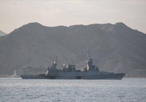 Yemen’deki Husiler, ABD savaş gemisini vurduklarını duyurdu