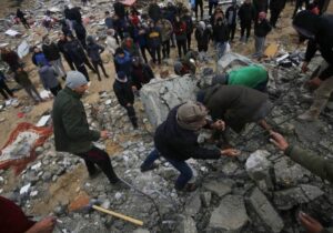İsrail’in Gazze’deki saldırılarında öldürülen Filistinlilerin sayısı 26 bin 422’ye yükseldi