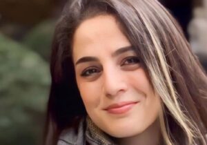 Başörtüsüz dışarı çıkan İranlı kadına 74 kırbaç cezası