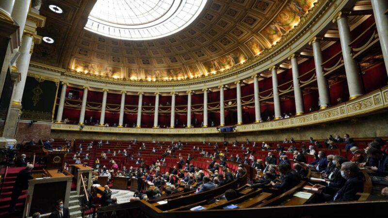 Fransa, kürtaj hakkını anayasal güvence altına alan ilk ülke oluyor