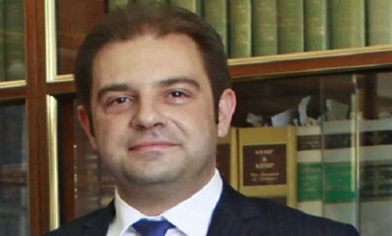 İtalya’da tutuklu bulunan Kıbrıslı Türk avukat hakkında iade kararı bekleniyor