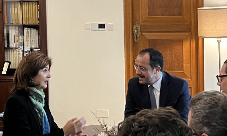 Liderler turu: Cuellar-Hristodulidis görüşmesi başladı