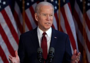 Biden, Trump’ın NATO yorumlarına “aptalca, utanç verici ve tehlikeli” dedi