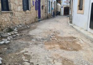 Girne Belediyesi Antik Liman ile Bandabulya arasında kalan alanda alt yapı çalışmaları devam ediyor