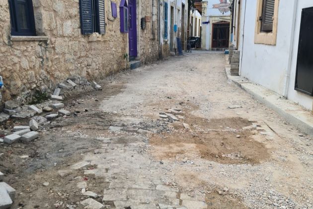 Girne Belediyesi Antik Liman ile Bandabulya arasında kalan alanda alt yapı çalışmaları devam ediyor