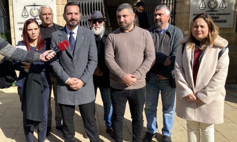 Dönemin savcıları gazetecileri yargılıyor
