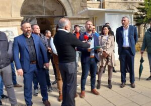 Sendikaların, vergi oranlarının düzenlenmesine ilişkin yasa gücünde kararnameye karşı açtığı dava 18 Ocak’a ertelendi