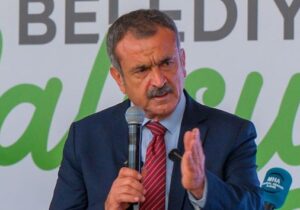 Uluçay’dan DAÜ Beach Club peşkeşine tepki: Sıkıntıları fırsat bilip bu değerleri üniversiteden koparmak kabul edilemez
