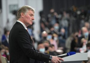 Kremlin’den Macron’a kesin cevap: Ukrayna’ya NATO askeri gelirse, Rusya ve NATO arasında savaş çıkar