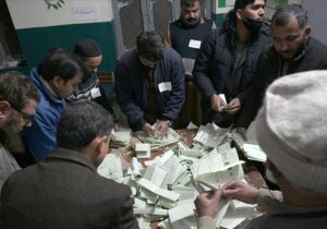 Pakistan seçimlerinde sürpriz sonuç, tutuklu eski Başbakan Han destekli bağımsızlar sandıktan birinci çıktı