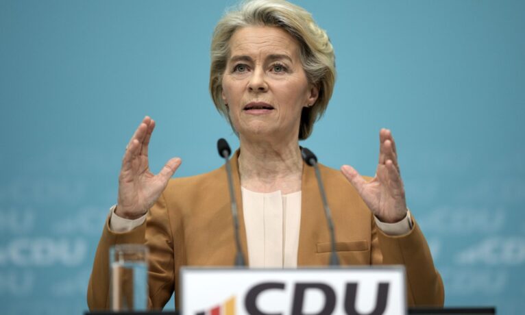 Ursula von der Leyen, AB Komisyonu Başkanlığı için yeniden aday olacağını açıkladı