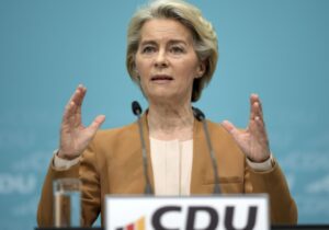 Ursula von der Leyen, AB Komisyonu Başkanlığı için yeniden aday olacağını açıkladı