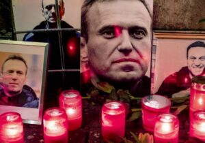 Rusya’da Navalny’yi anmak isteyen 400’den fazla kişi gözaltına alındı