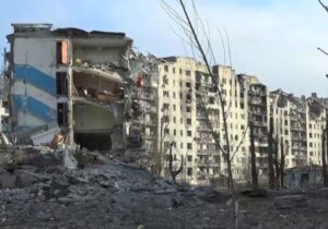 Ukrayna ordusu bir cephe kasabasından daha geri çekildi