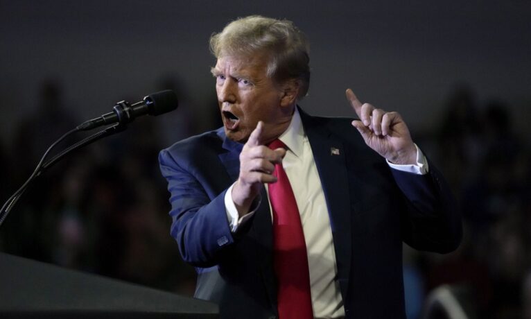Trump: “NATO’ya borcunu ödemeyen üye ülkelere Rusya’nın saldırmasını teşvik edeceğim”