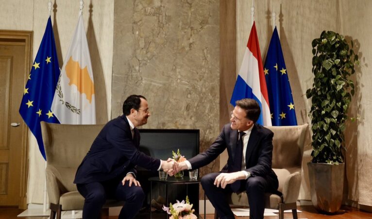 Rutte, Kıbrıs’ın bölgesel rolüne dikkat çekti