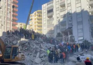 96 kişi ölmüştü: Savcılık soruşturmayı ‘olası kasttan’ yürüttü ama son anda davayı ‘bilinçli taksirden’ açtı